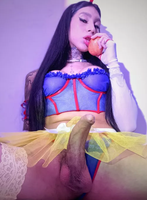 I know halloween is over but i looked too pretty