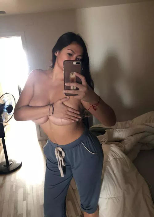 just a sexy qnd always been so hot everyday 