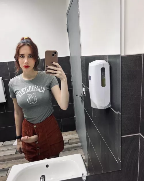 Just got horny while Christmas shopping 