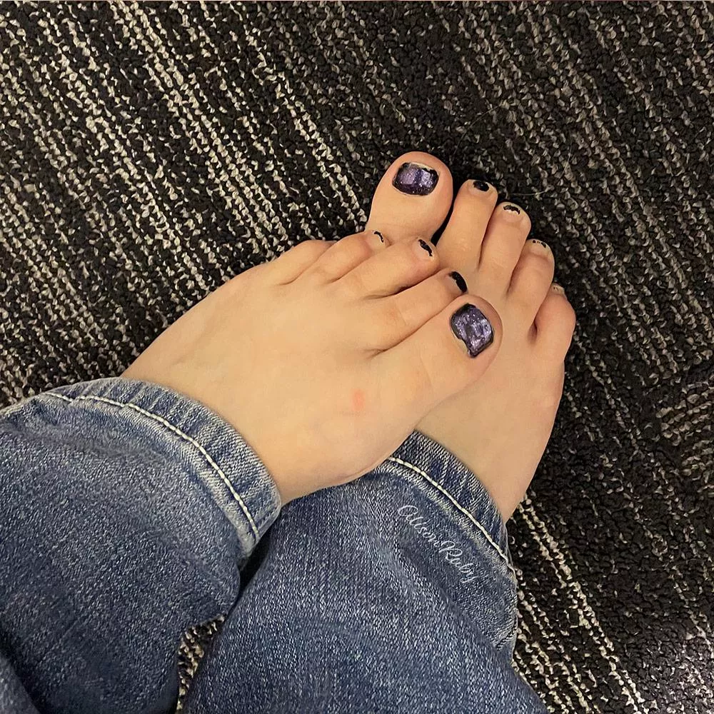 Kind of a sneaky photo... I took these at a work conference. lol. Hopefully, no one saw me. ...Don't mind the nail polish. I didn't have time to redo it.