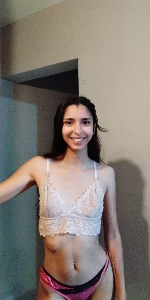 Le sourire est la manifestation d'un corps qui ne demande qu'à... 😀