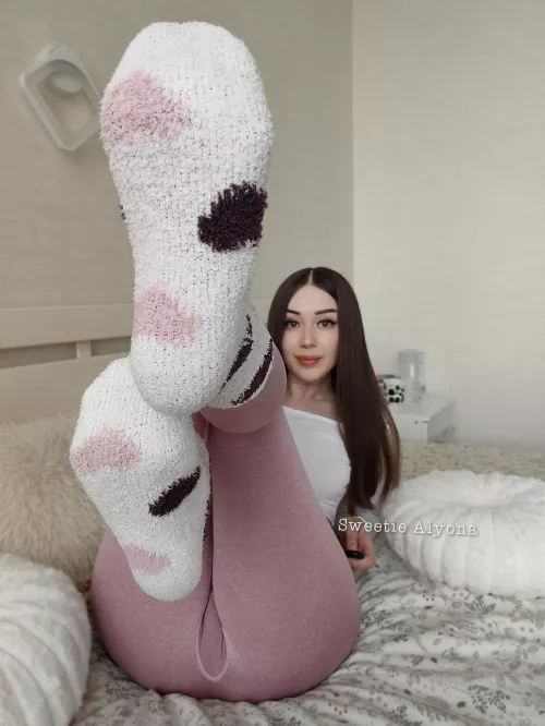 Leggings and fuzzy socks 