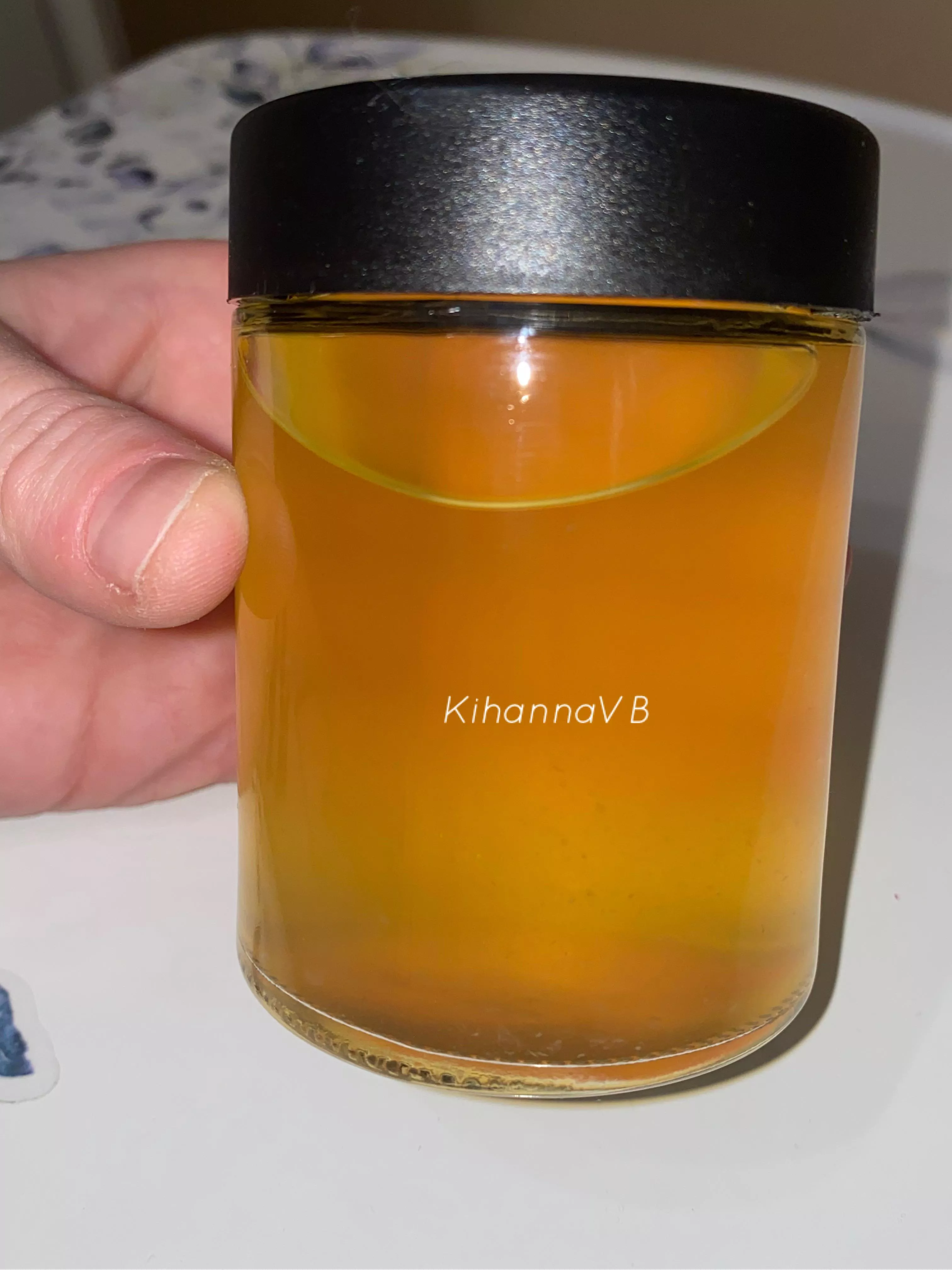 Looking to fulfill some of your naughtier desires? Chat me. 