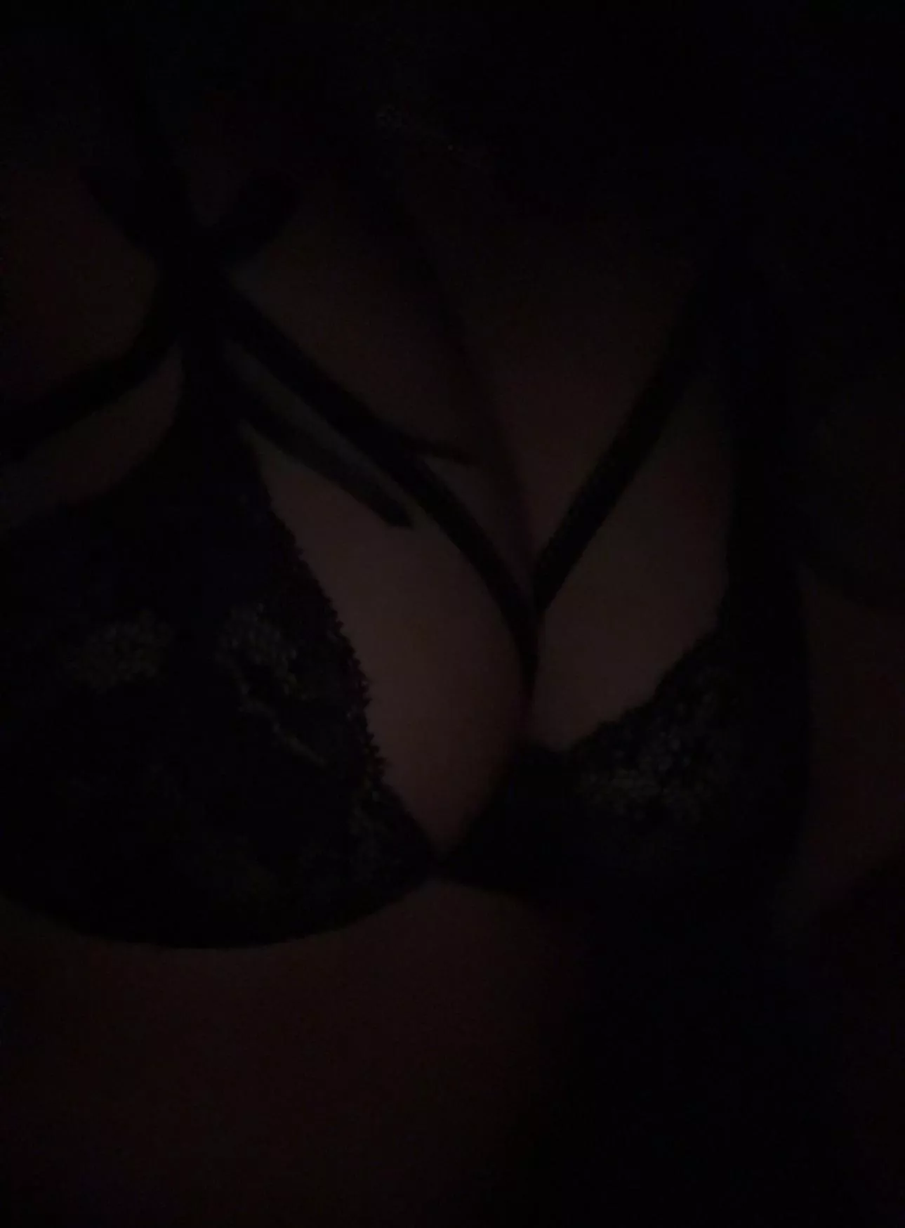 M33F33 4 F/MF- Any couples or single ladies free tomorrow night in the Atlanta area? Looking to grab a drink then maybe a room…. 😏