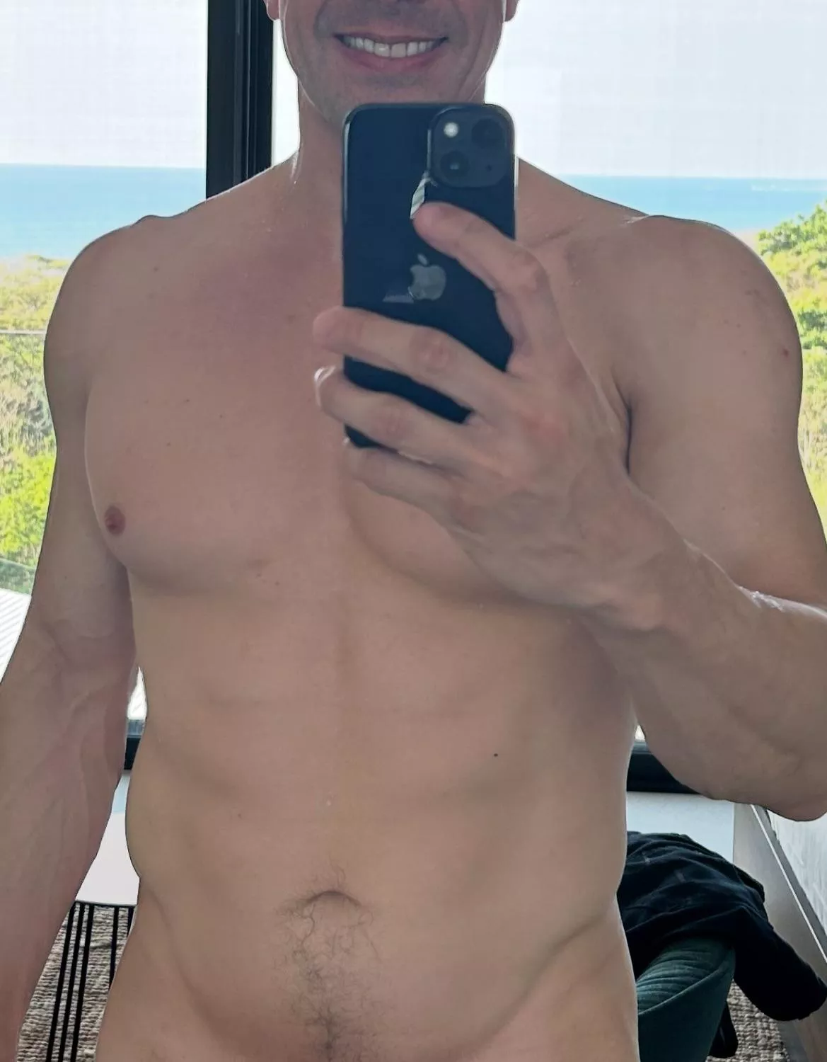 [M4FM]  Miami 6’2 tall handsome, 8 in big thick cock  -looking for  Mfm ,Hotwife and I do Yoni tantric massages 💦💦💦 reply with pics& ((location))  must verify ! 😍😍😈😈