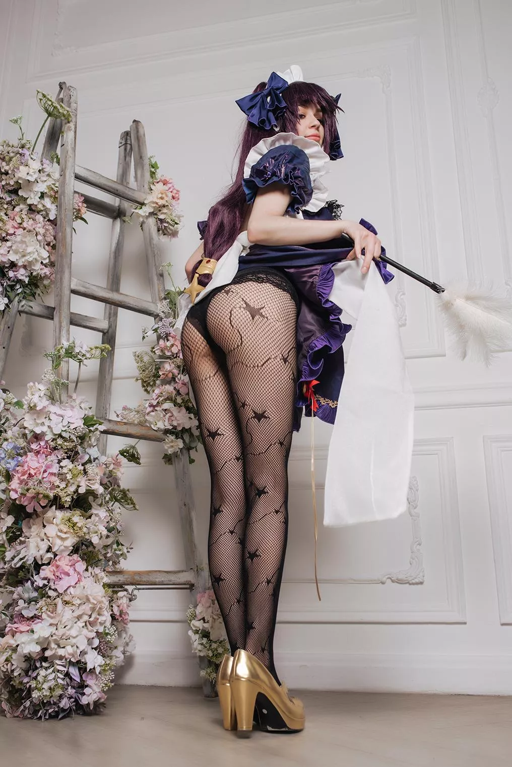 Meido Mona want to help you with cleaning (Kanra_cosplay)