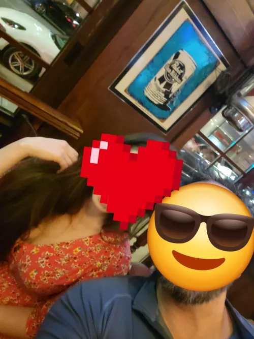 MF4F - Minneapolis area - looking for her first bi/fmf experience 