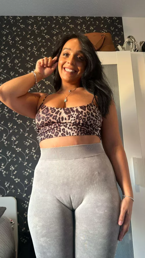 Milf not perfect but 100% natural, sexy and naughty for you