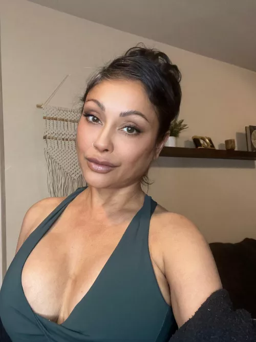 Milf Priya Rai - 2024 Selfie