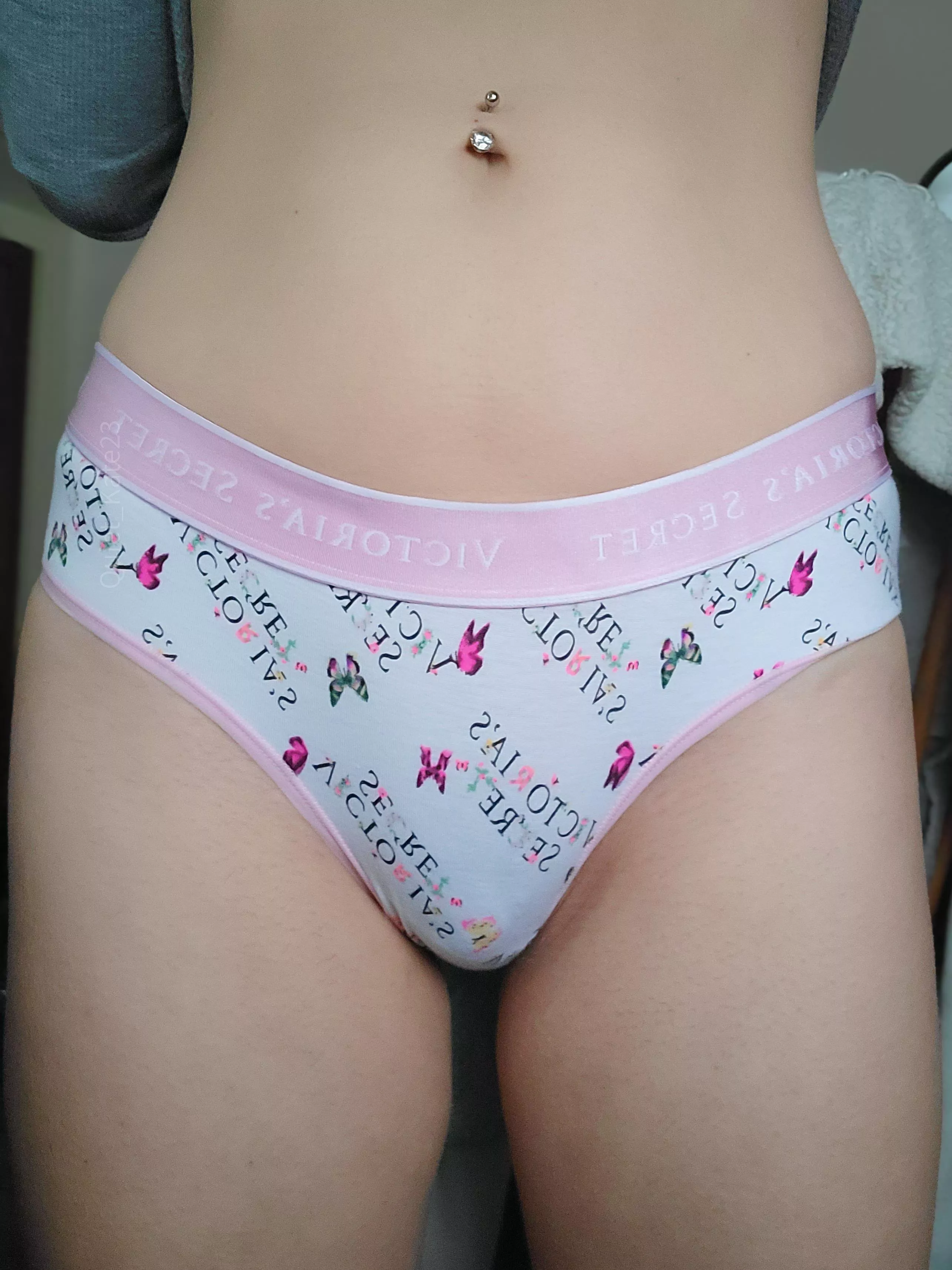 My fat pussy loves a snug fit