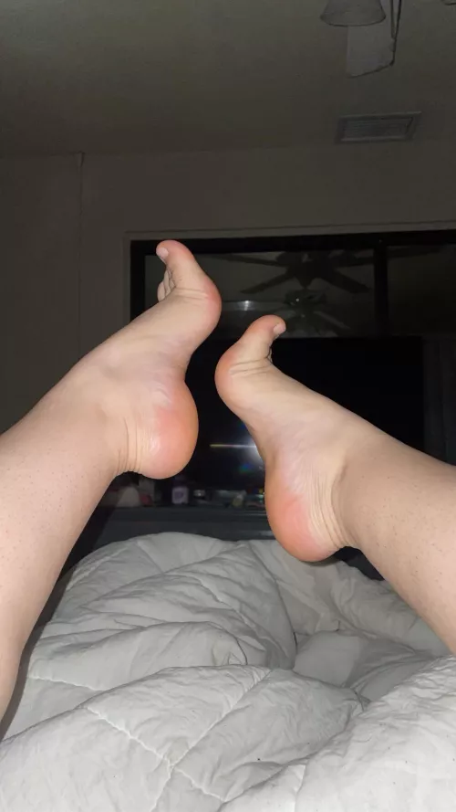 My feet are arched angels👣🩷