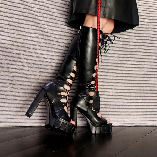 My new one. Great for boot and foot fetish sessions.