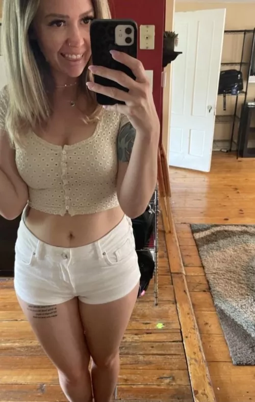 Natural blondes are the sweetest, don’t you think?