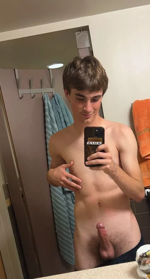 Now be a good slut and let me bend you over this sink.