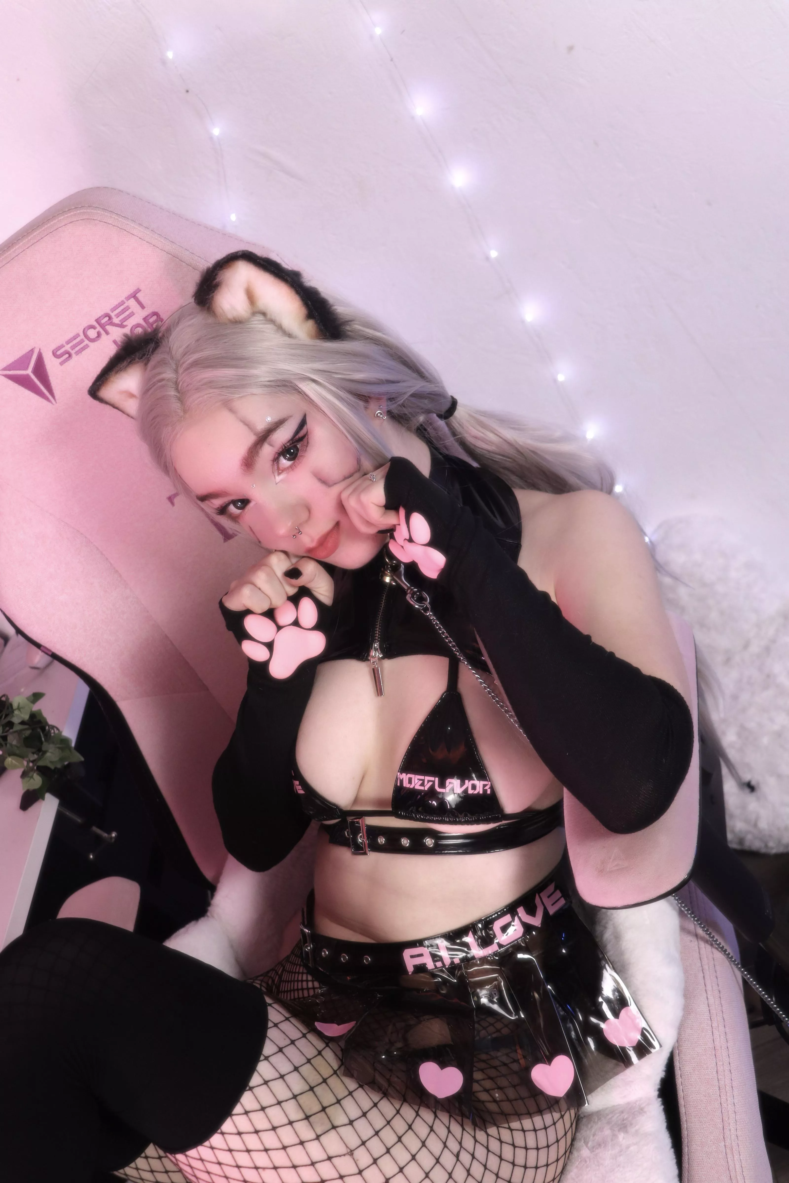 Nya~ ordered a cage today🙈✨