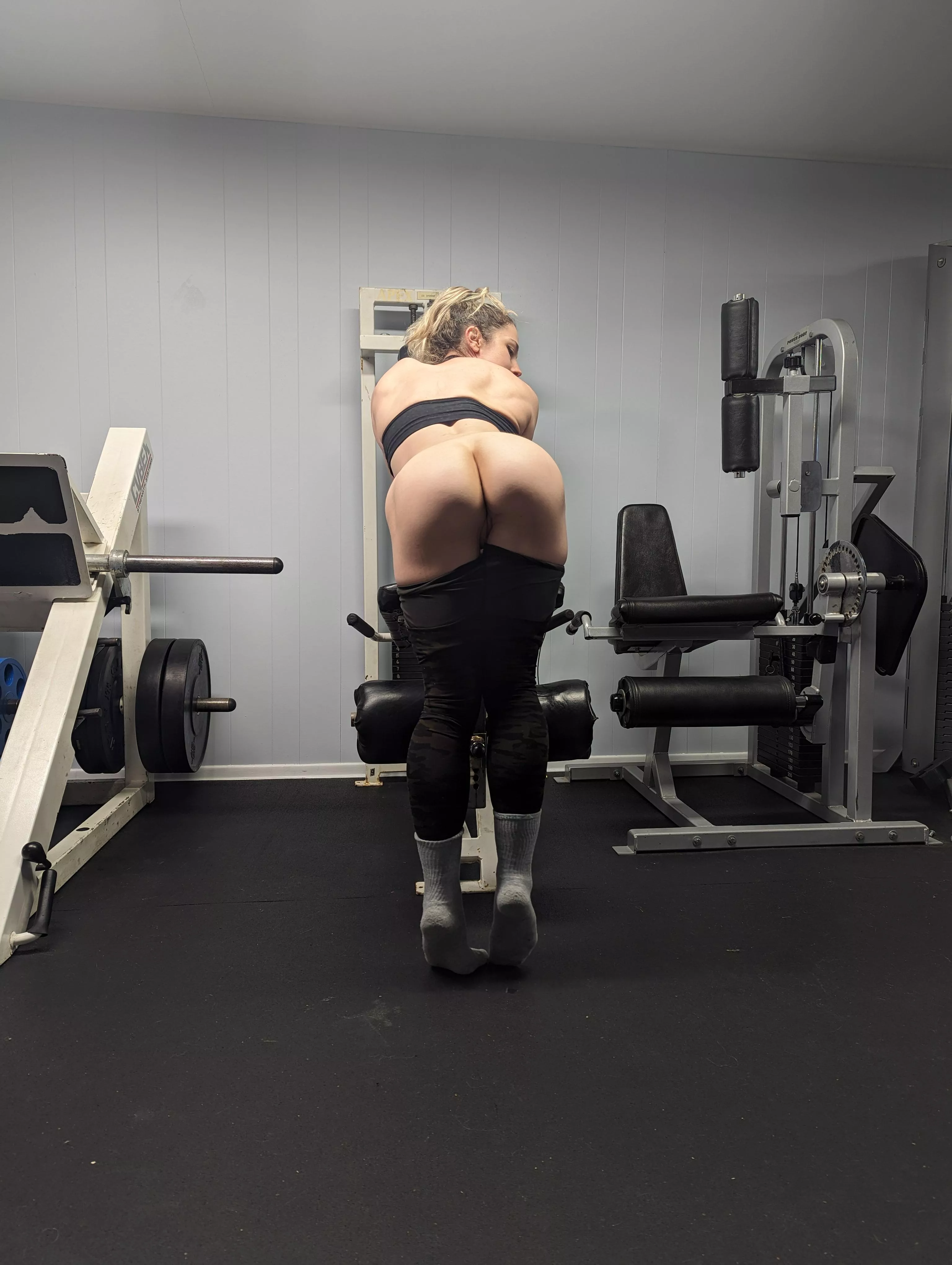 Oops my YogaPants are stuck! Can you help? 😈