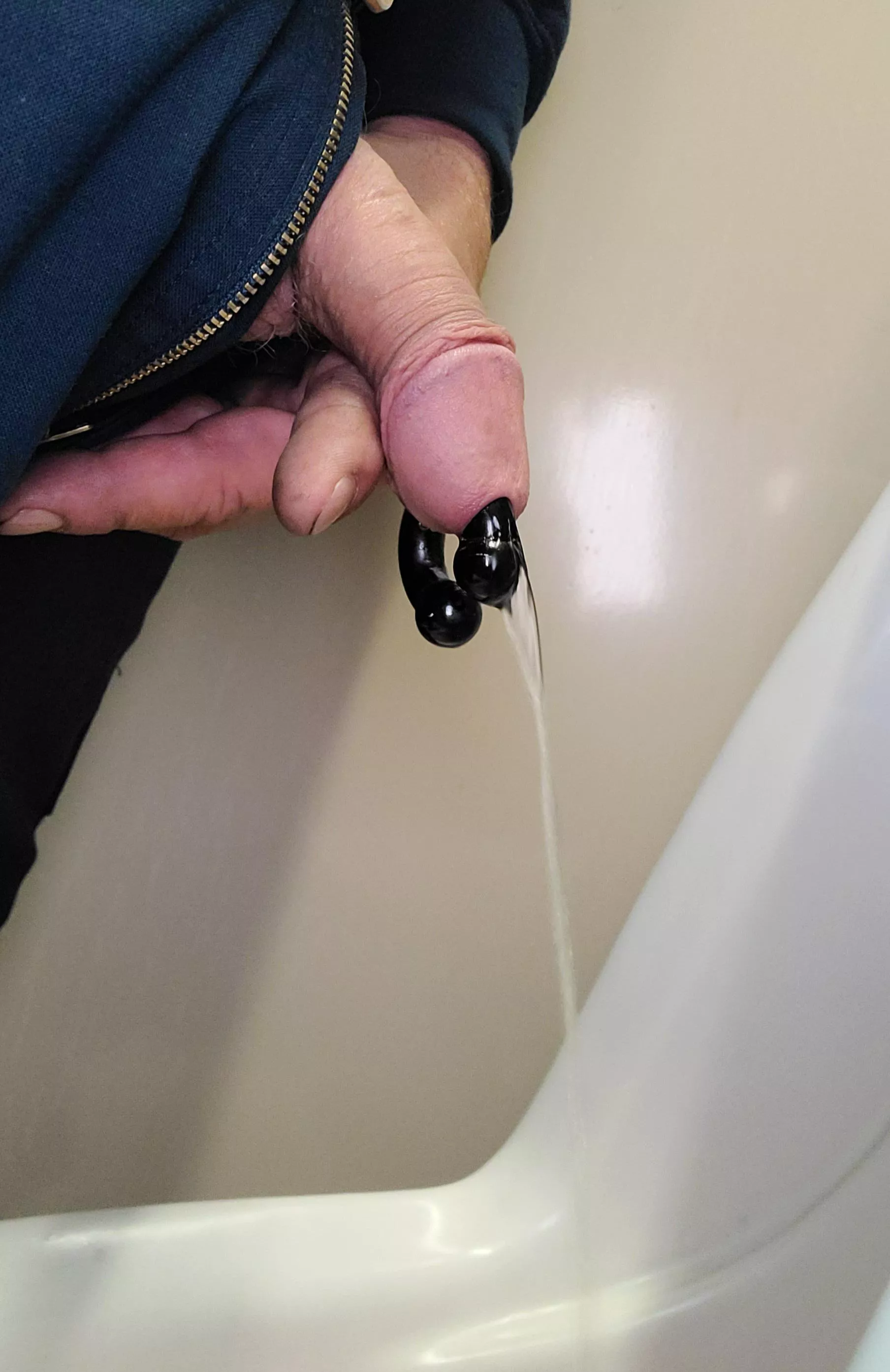 Pissing is getting easier 00g 