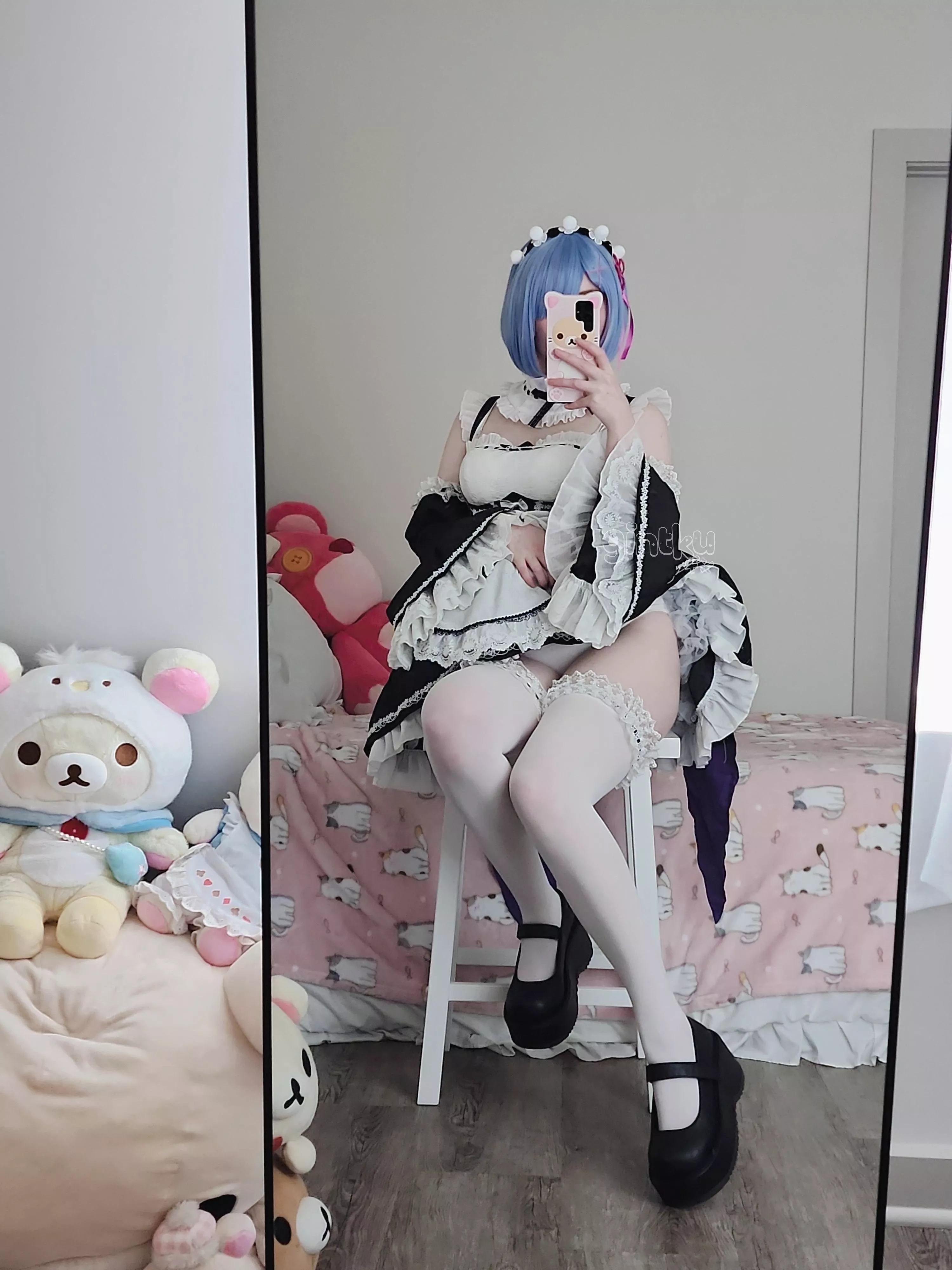 Rem Cosplay by gintku