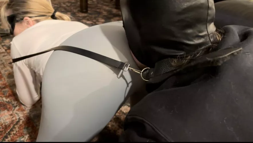 Rub your face all over my sweaty ass loser😂🤢