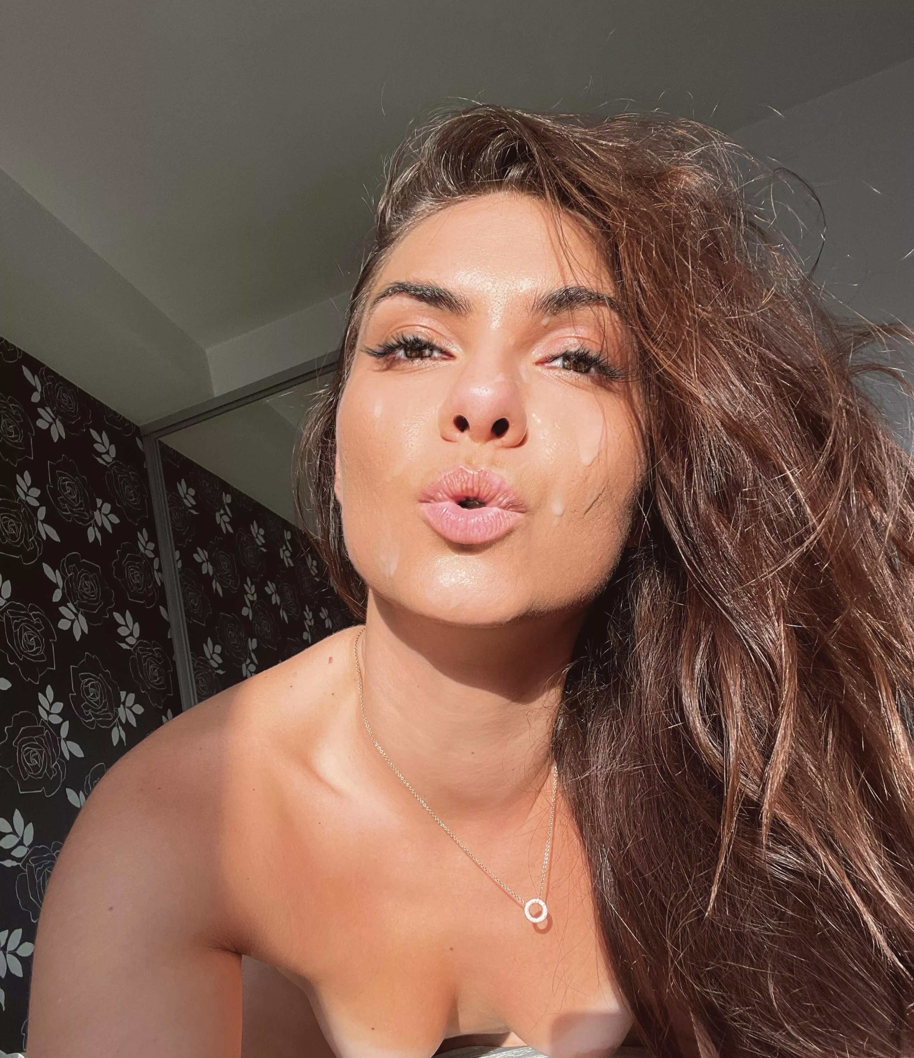 Rumor has it you like sexy brunettes