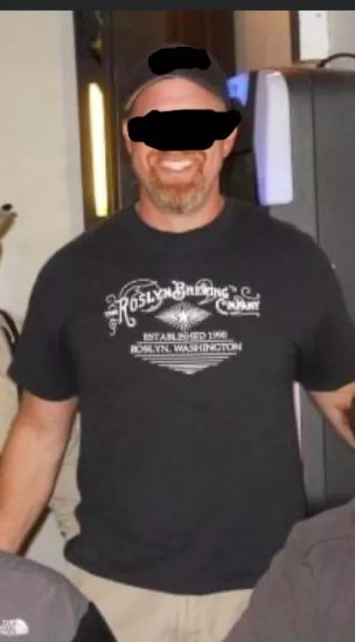 Seeking horny females or couples in SW WA or NW Oregon