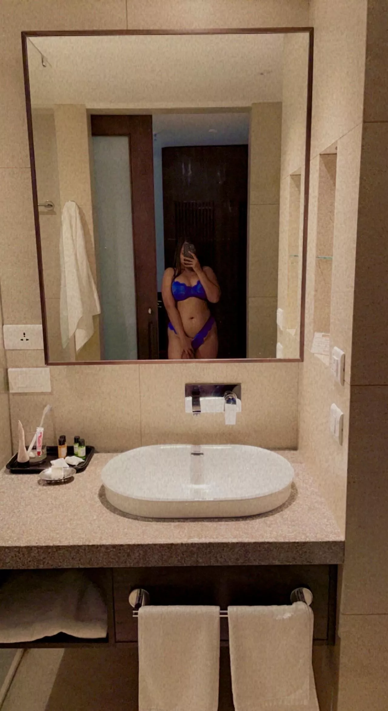 Serving confidence in every shade of blue 💙✨ (f)