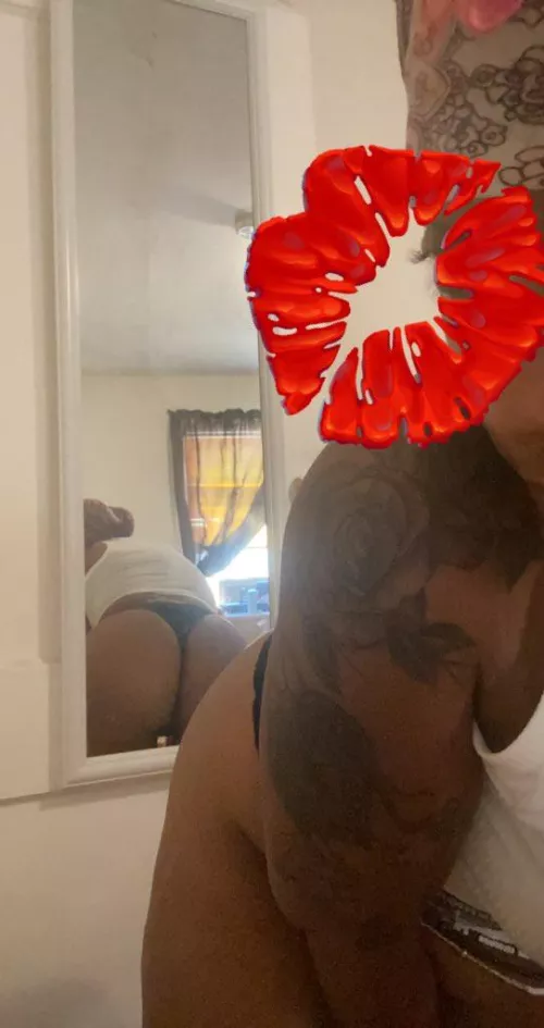 Sexy ass Vixen with a fat ass😝