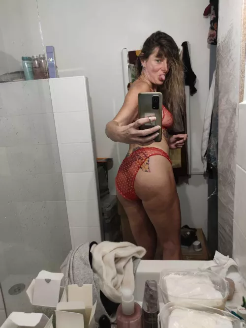 Should an old lady like me wear a red panty at 47yo ?
