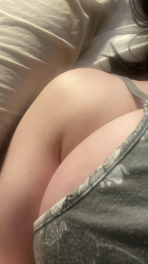 Sideboob too much for a movie night with some guy friends? ☘️ 