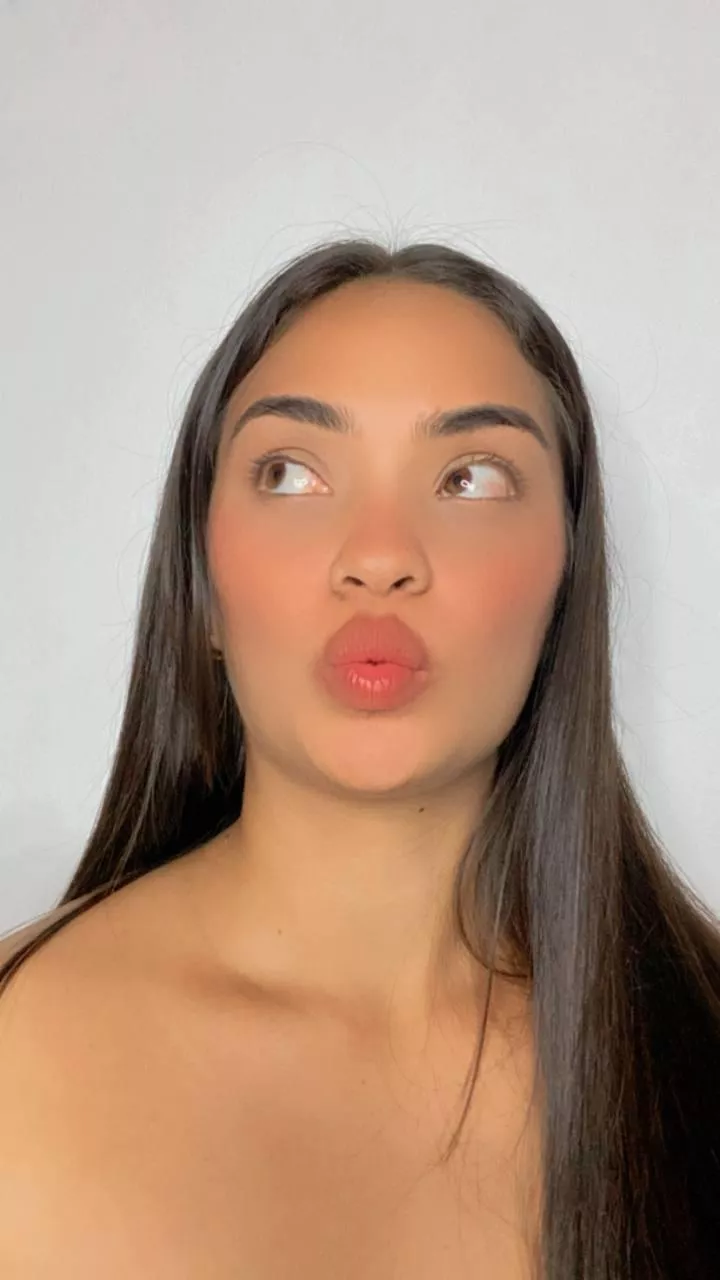 Stunning girl wants to make your dreams come true [Selling] sext, cam, vid, pic, gfe, rate. Come and enjoy!