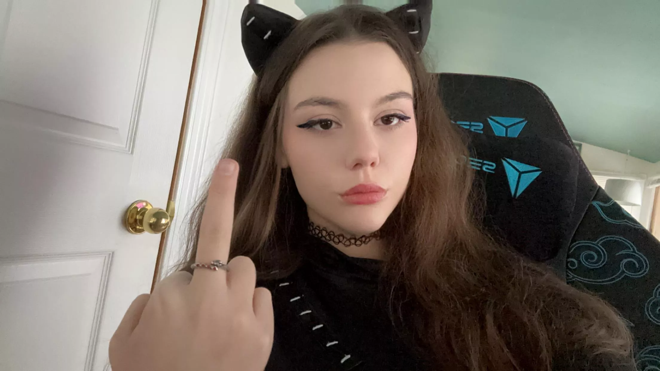 Suck it loser and make sure to say thank you xo 