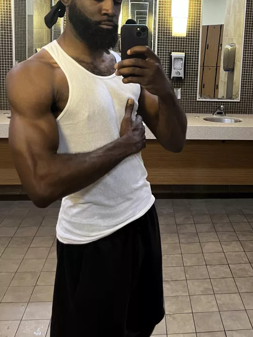 Tall Dark Handsome Hung 32 Midtown/Downtown