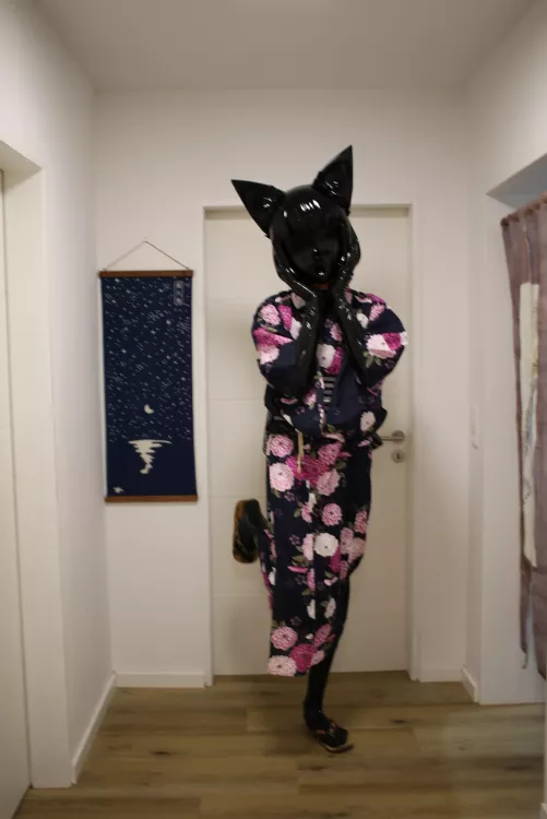 The happy can be quite infectious... :3 (👘 + 📸: @drone-0635)