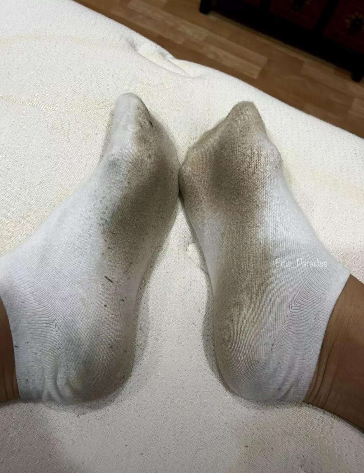 They stink up the whole room after the gym … sorry roommates!! 🥹🙏💗