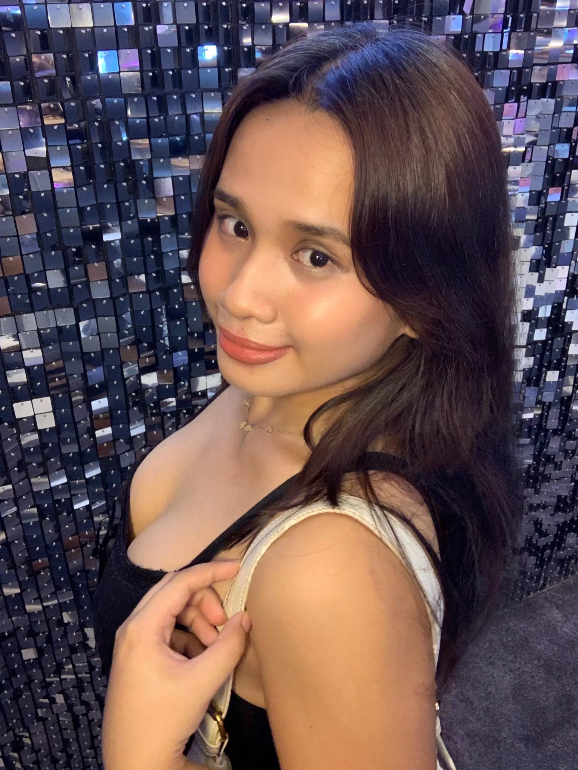 This smile hides a little bit of mischief 😈