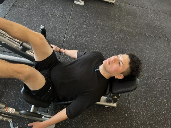 Today I had to do leg and thigh exercises, getting better every day for future matches haha