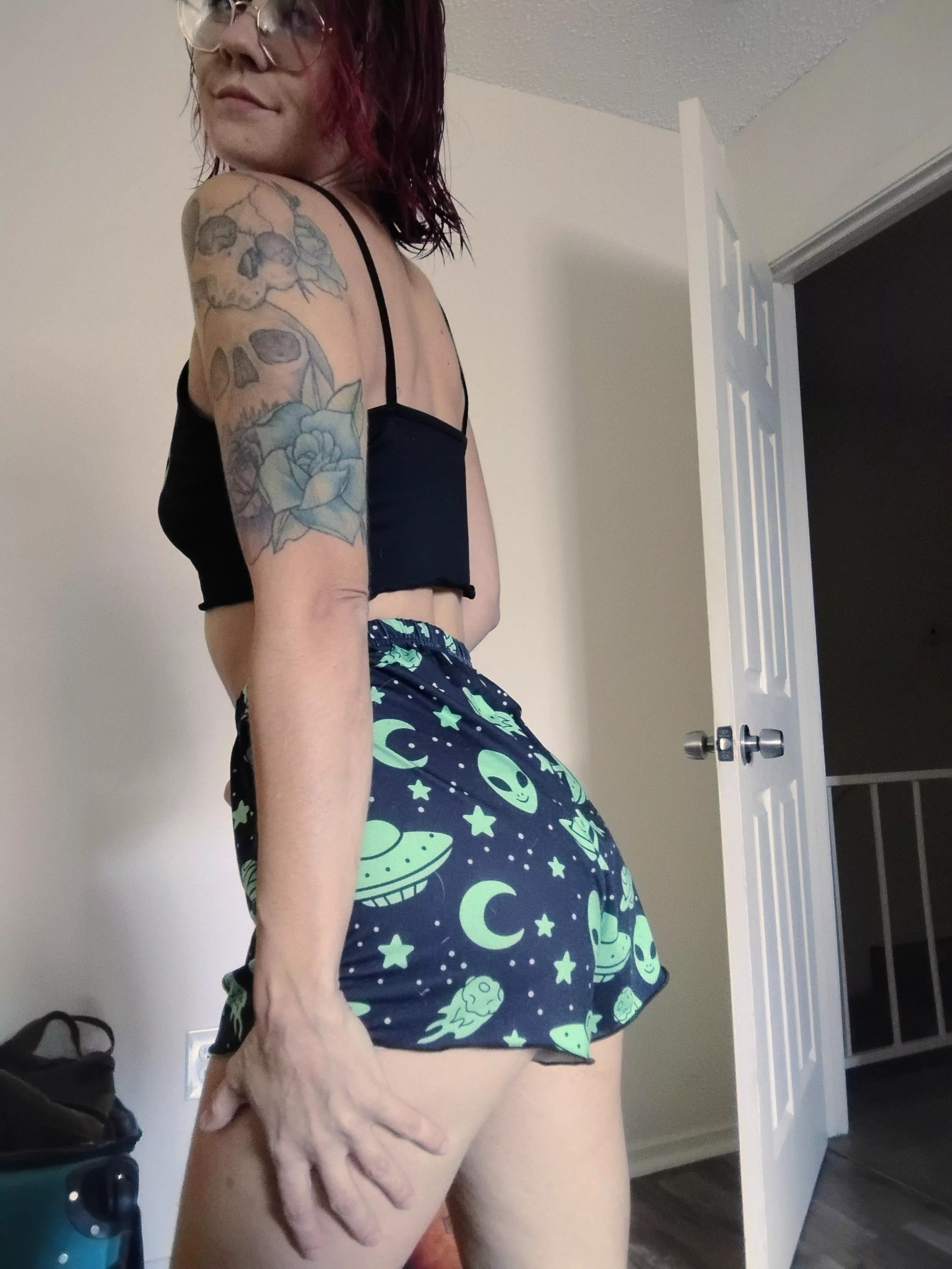 Wanna get weird 💚👽 