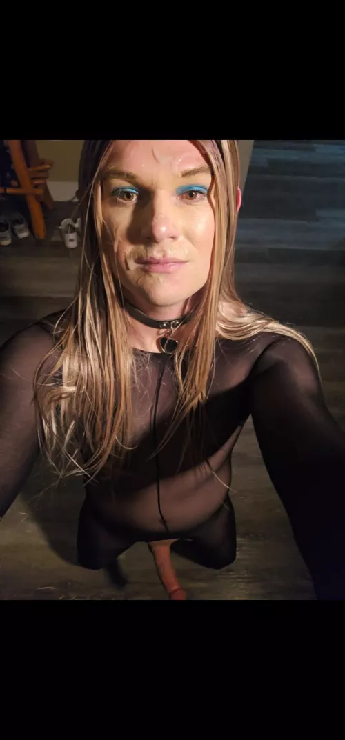 Wearing Daddy's cum on my face got me all excited 😈