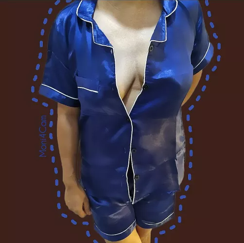 Went to the hypermarket - The cashier took his time to count the change