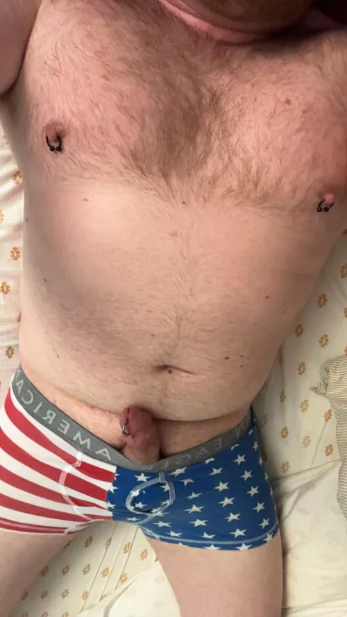 When I still had my nips and my pa wasn’t stretched. Kinda want to put the nips back in. 