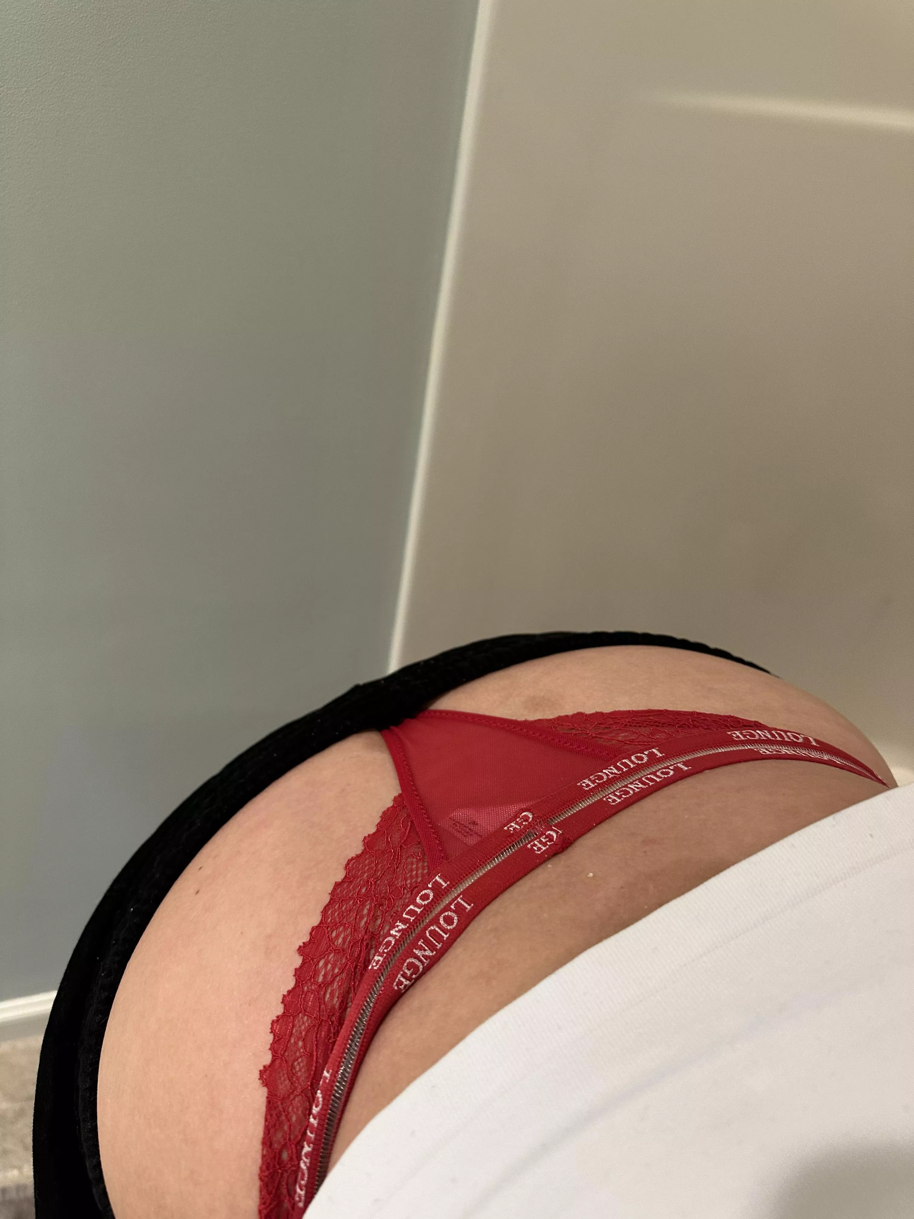 When your boss bends over at work 👌🏼👌🏼👌🏼