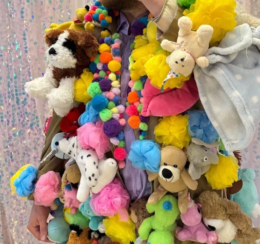 Would this coat work for a DD to find a Little ?