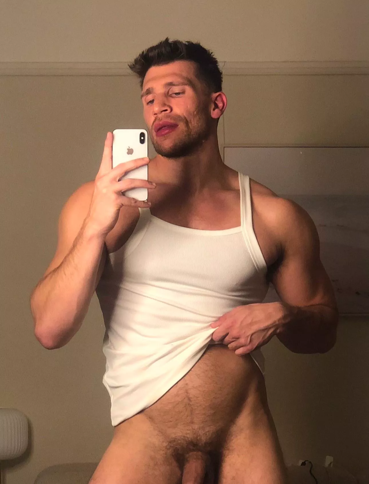 Would you make me cum? 💦