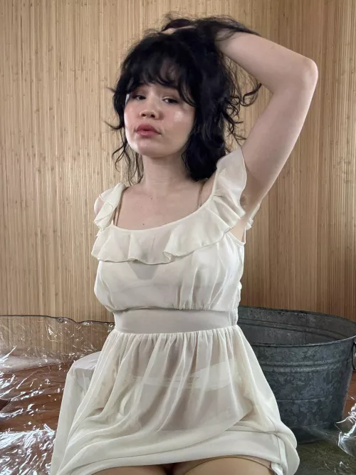 Yhivi white dress...