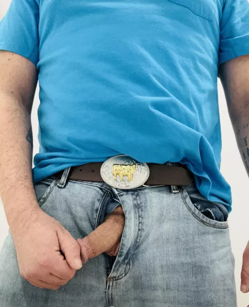 You like my buckle?