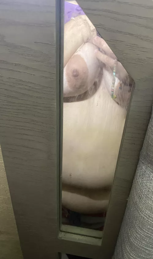 You think i need to clean my mirror? 🤔