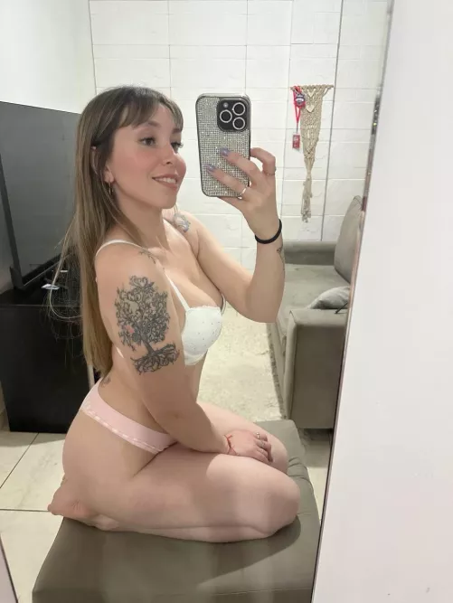 Young, sweet, and full of trouble… think you can handle me?