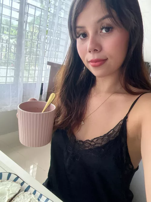 19F I'm looking for a guy who values casual hookups with no strings attached