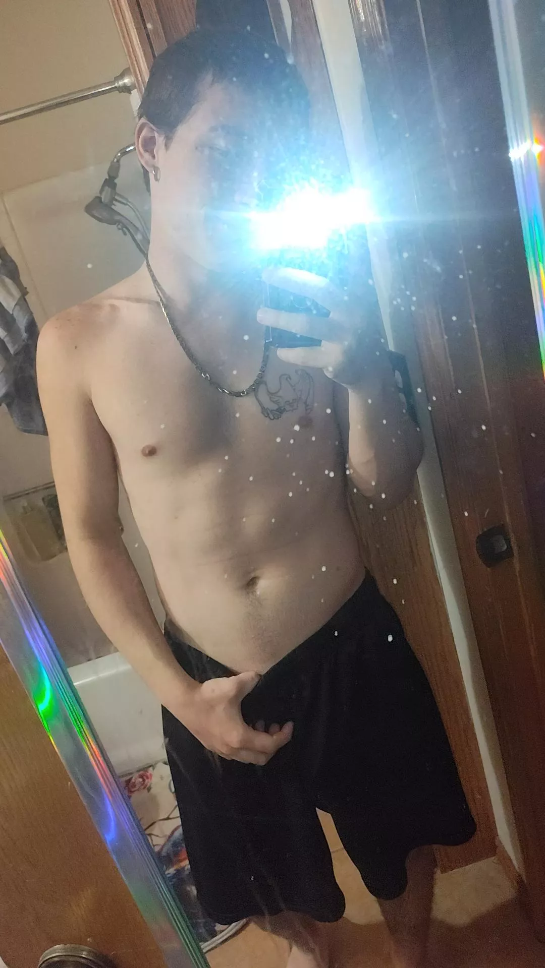 21m looking for older women near Moore to play with 