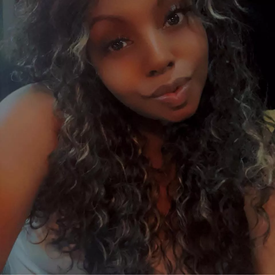 30 yr old F4M let’s meet for drinks or dinner 